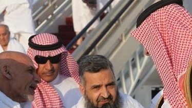 اشرف غنی و تظاهر به دینداری