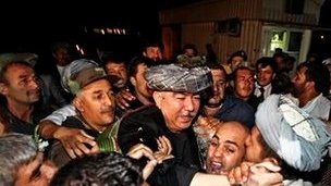 تقرر مجدد جنرال دوستم و غوغای عقب کاروان سفیر امریکا