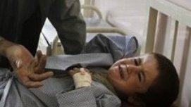 زخمی شدن هفت کودک در درگیری ناتو و طالبان در هلمند و حمله ی طالبان به یک مسجد در خوست