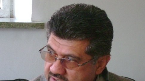 نادر علی «پویا»