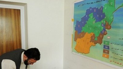 صدها تن به امید زندگی و معاش بهتر، نامزد انتخابات پارلمانی می شوند!