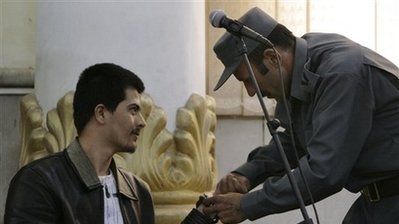 بیست سال زندان برای پرویز کامبخش!