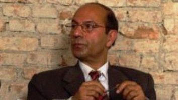 درحاشیه‌ی سخنان جناب آقاي دكتور سيد مخدوم رهين وزير اطلاعات و فرهنگ افغانستان