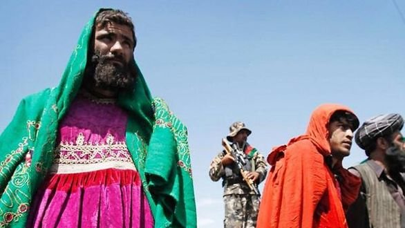 با بمب در خشتک و دستار بازداشت شده؛ حمام رفته آزاد می شوند!