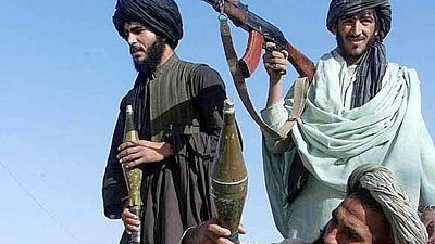 جنایت کاران طالب یک زن ویک مرد را درولایت قندوز سنگسار کردند
