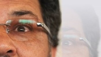 فاروق وردک، جاسوس استخبارات پاکستان و انگلستان دختران دانش آموز، را مجازات می کند!