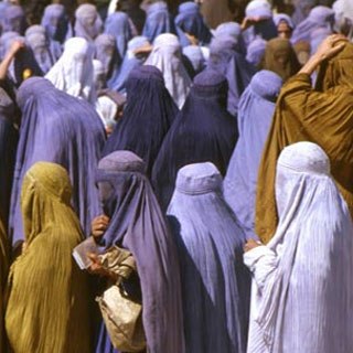 چگونه اقتصاد بانوان توسعه می یابد ؟