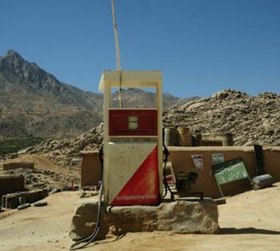 جایگاه بنزین در نیلی