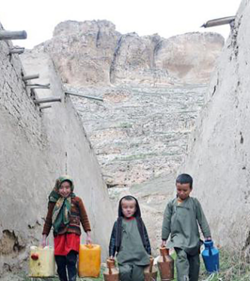 کودکان در مزار شریف و جلال آباد