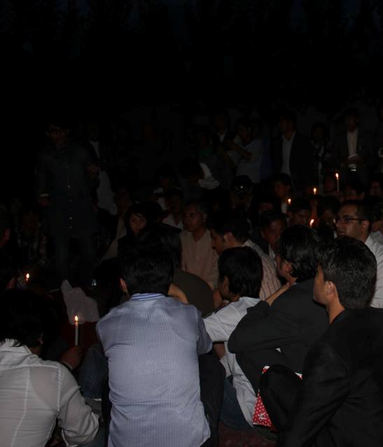 شب سپید: برگزاری شب شعر در محل اعتصاب دانشجویان دانشگاه کابل