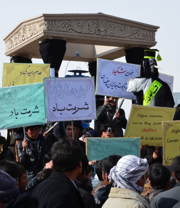 بامیان: گردهمایی اعتراضی به مناسبت اولین سالگرد قتل شکیلا در این ولایت